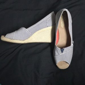 Toms size 10 peep toe wedges